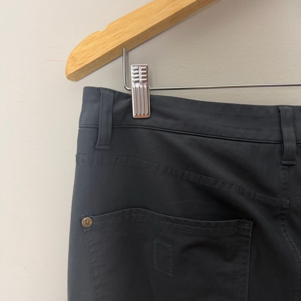 Vuori Men's Black Stretch Casual Pants Stretchable - Picture 8 of 8